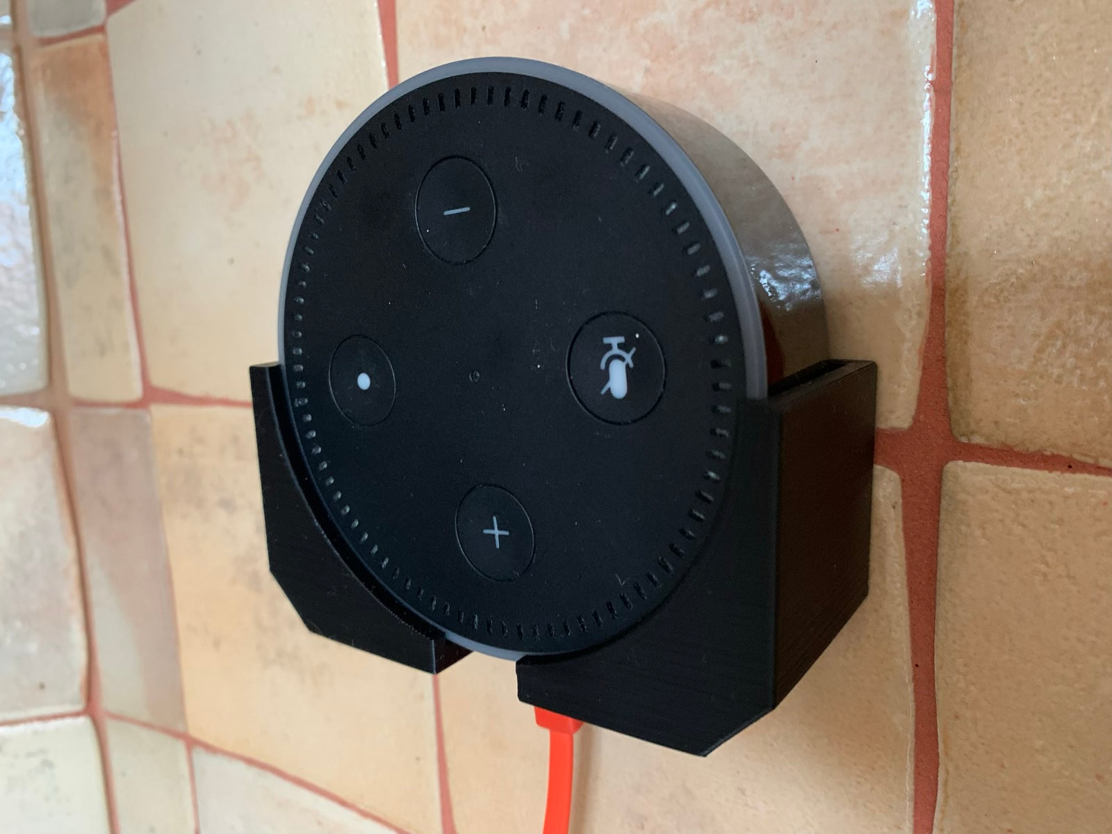 Vægmontering til 2. gen Amazon Echo Dot