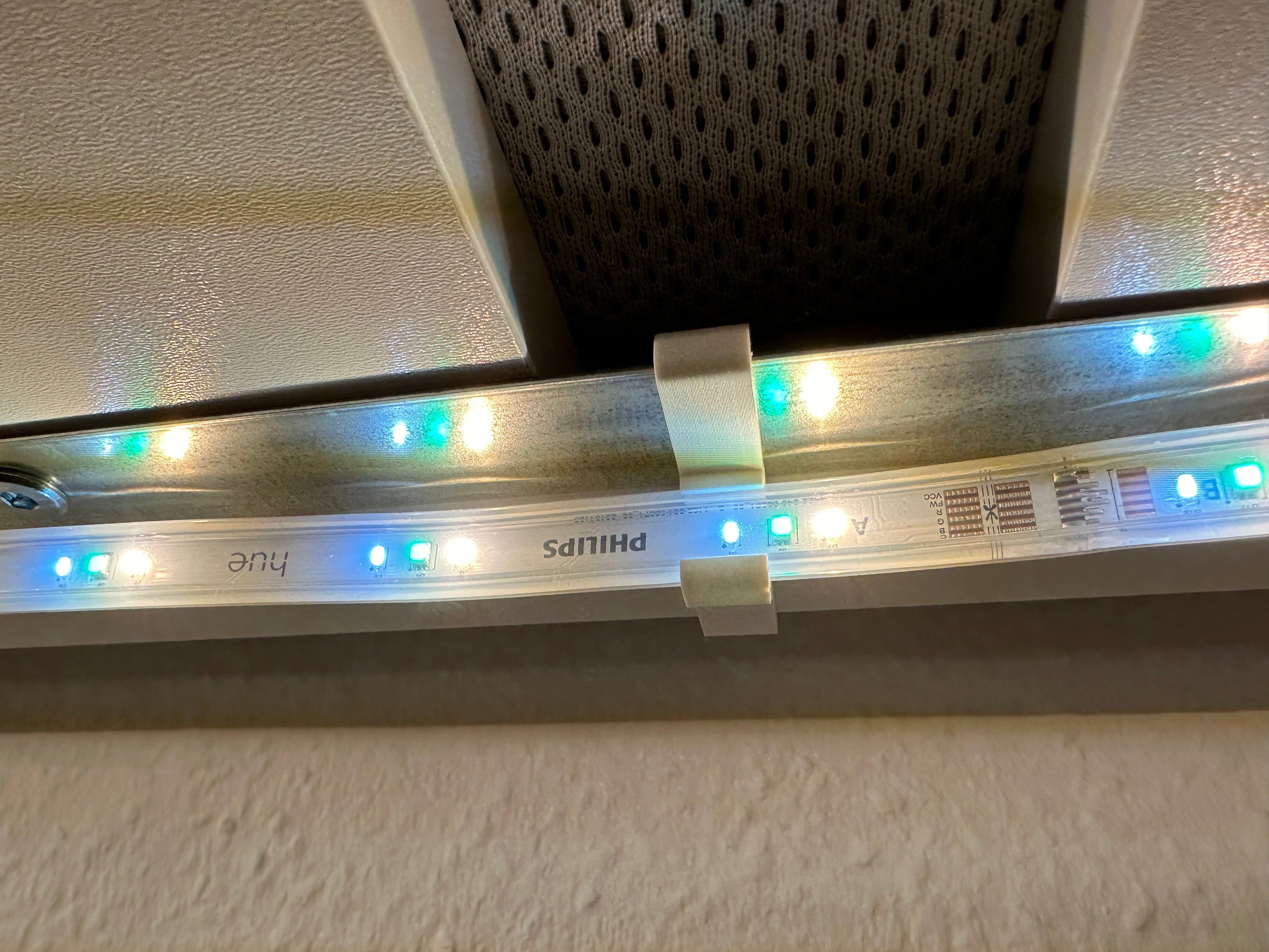 Hue Lysstrip Clips til IKEA SMÅSTAD Seng - Skånsom Montering