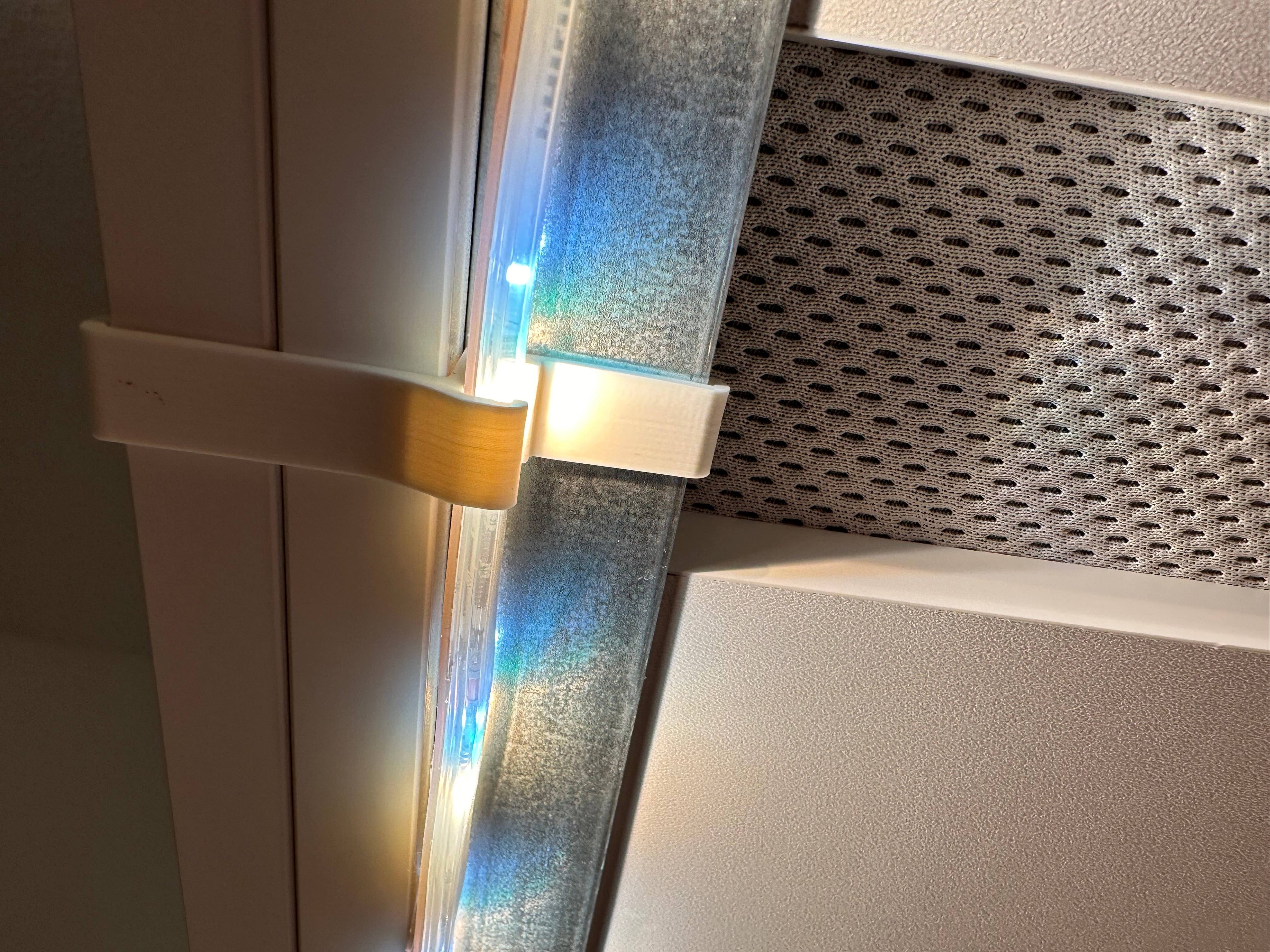 Hue Lysstrip Clips til IKEA SMÅSTAD Seng - Skånsom Montering