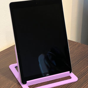 Oversized iPad Stand i Polymer PolyTerra Lilla