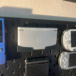 Nintendo DS Lite Skadis Mount V2 – Praktisk opbevaringsløsning