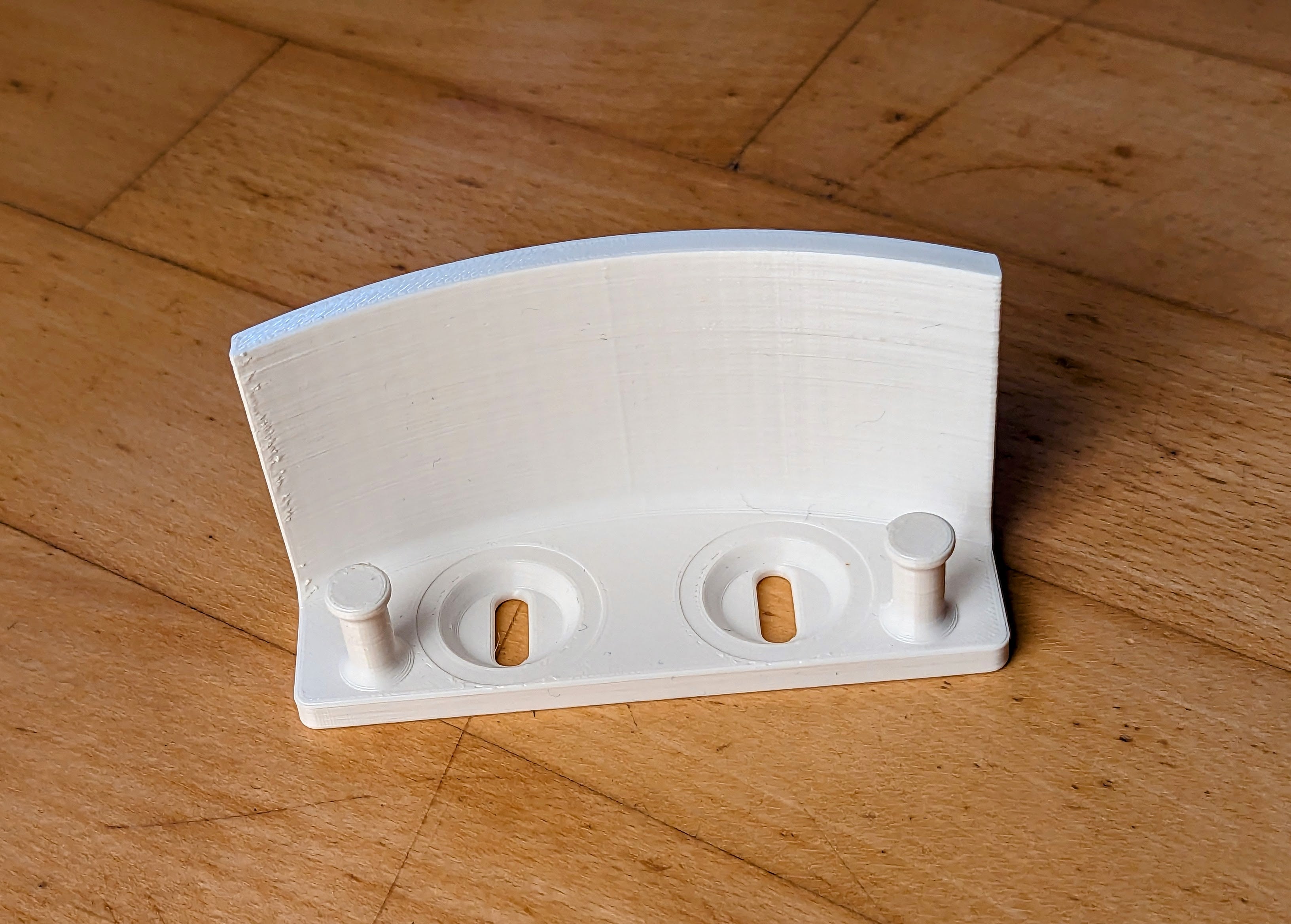 Skadis Hovedtelefonholder med Ledningsstyring til T-Clip System