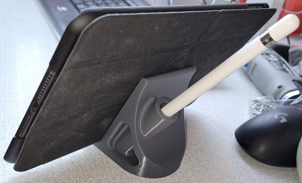 iPad Stand med Integreret Penneholder