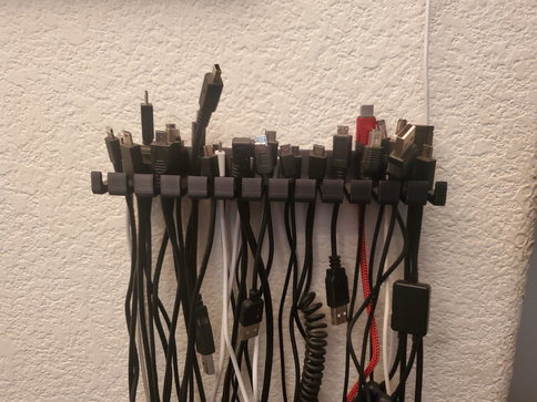 USB Kabelholder til Mange Kabler