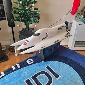 RC F1 Racerbåd – Højtydende og Stabil Model