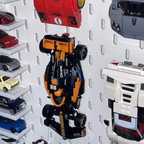 Vægbeslag til LEGO McLaren F1 (76919) på IKEA Skadis