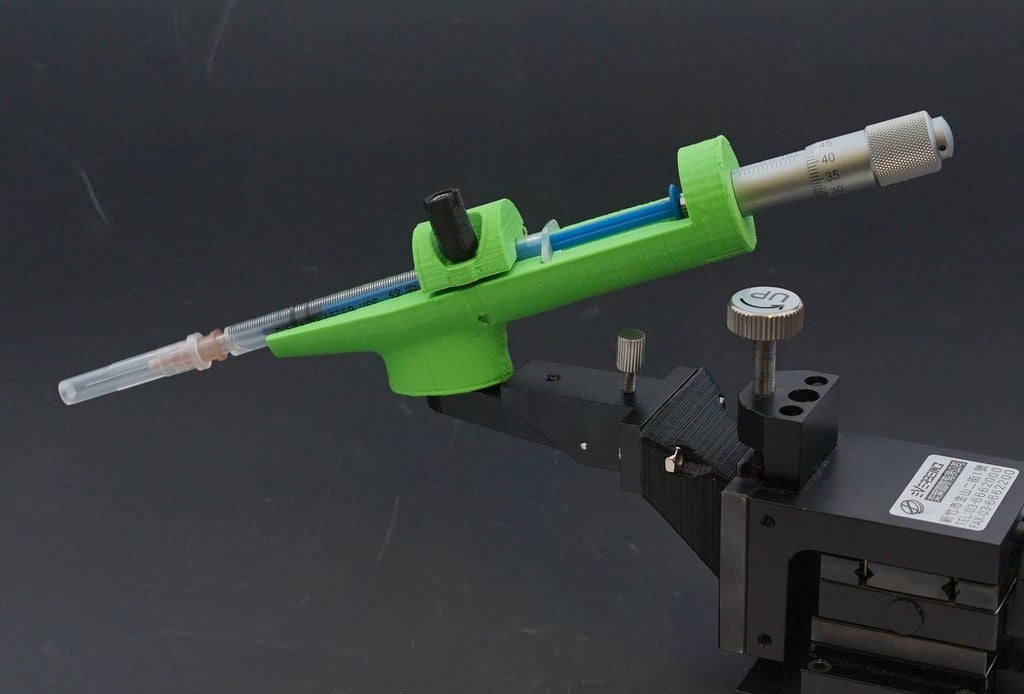 Micromanipulator pipette adapter