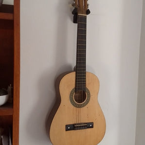 Vægholder til Guitar
Robust Design for Akustiske & Elektriske Modeller