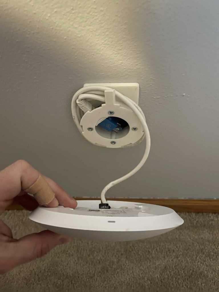 Ubiquiti Unifi Adgangspunkt AC Lite Vægplade med Keystone