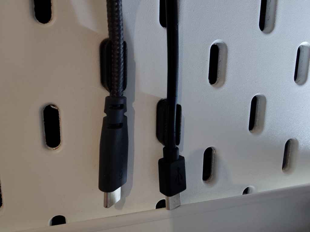 Kabelclipsholder til IKEA SKÅDIS gitterplade