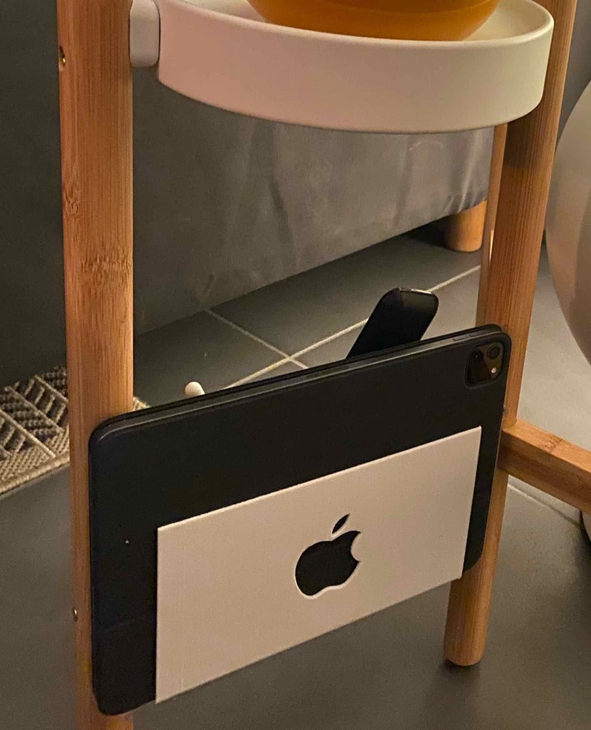 iPad og fjernbetjeningsholder til Satsumas Ikea