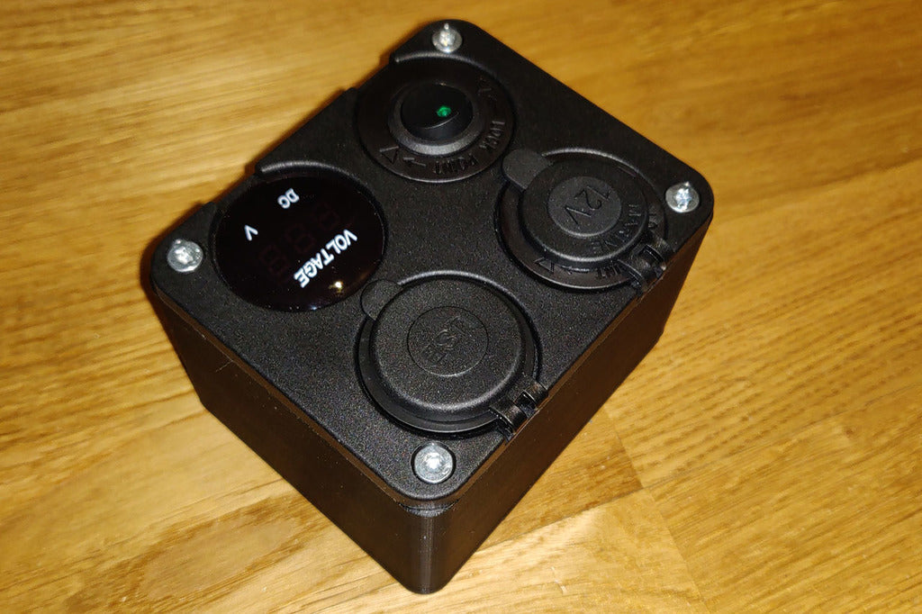 Kapsling til 12V USB Oplader og Stikkontakt Panel