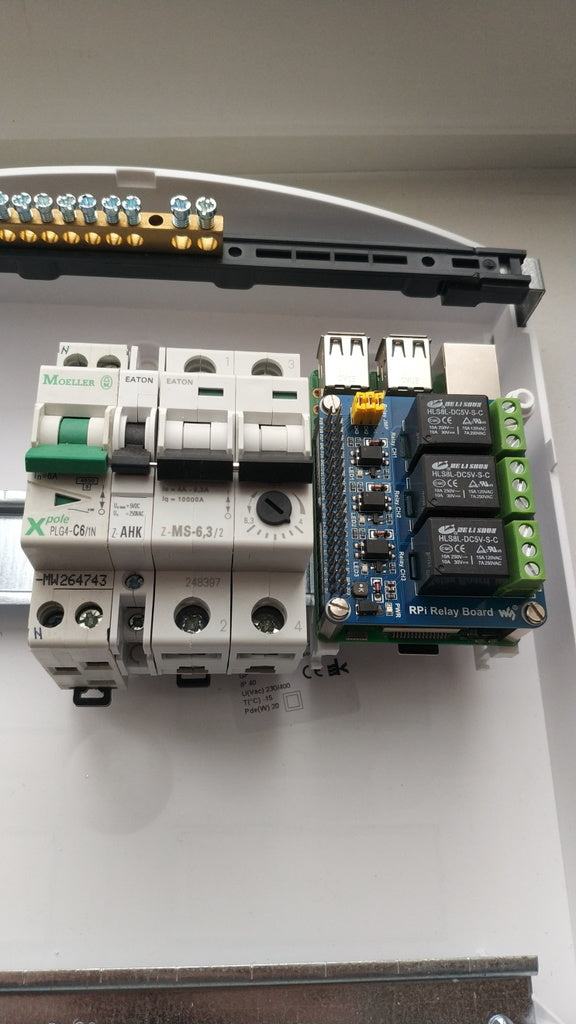 DIN-skinne Montering til Raspberry Pi 3B+ Portræt - M3 Møtrikker