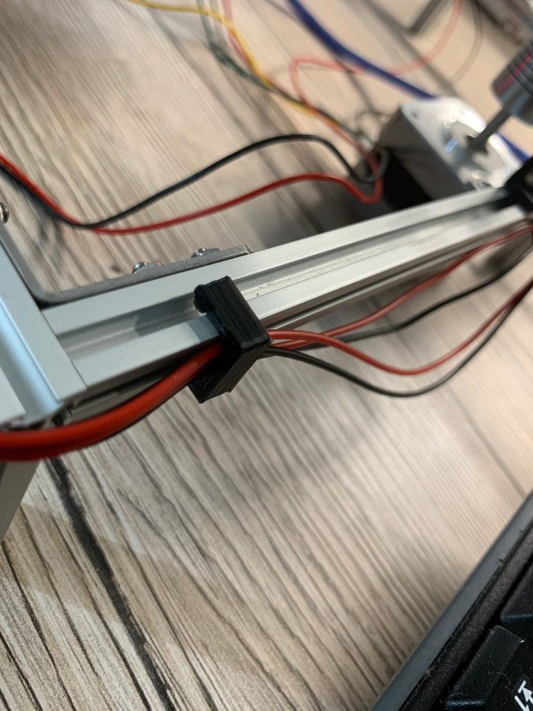 Makerbeam Klemme til Kabler