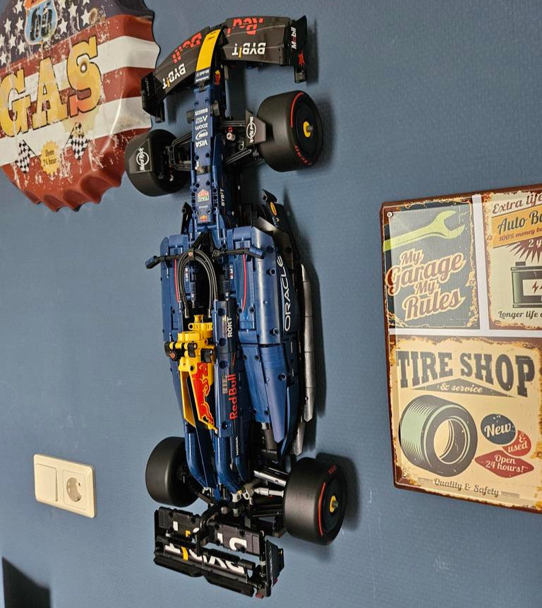 Lego F1 RedBull (42206) vægbeslag
