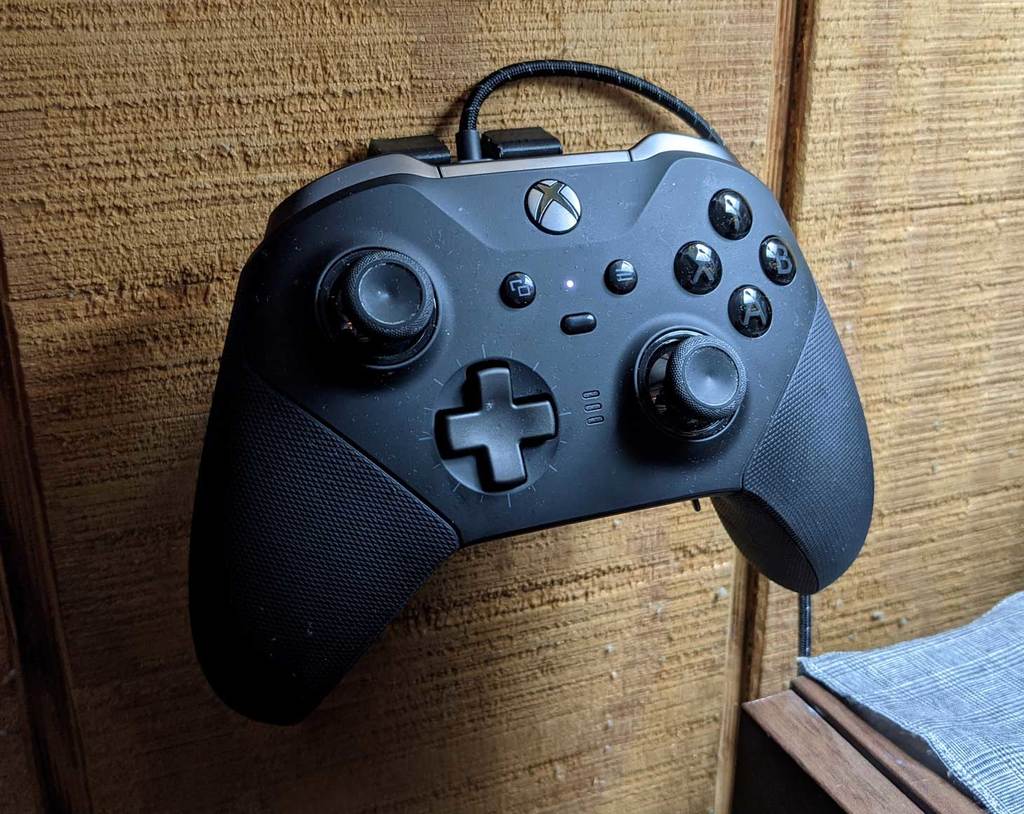 Xbox Elite Series 2 Controller & Opladningsdock Vægmontering