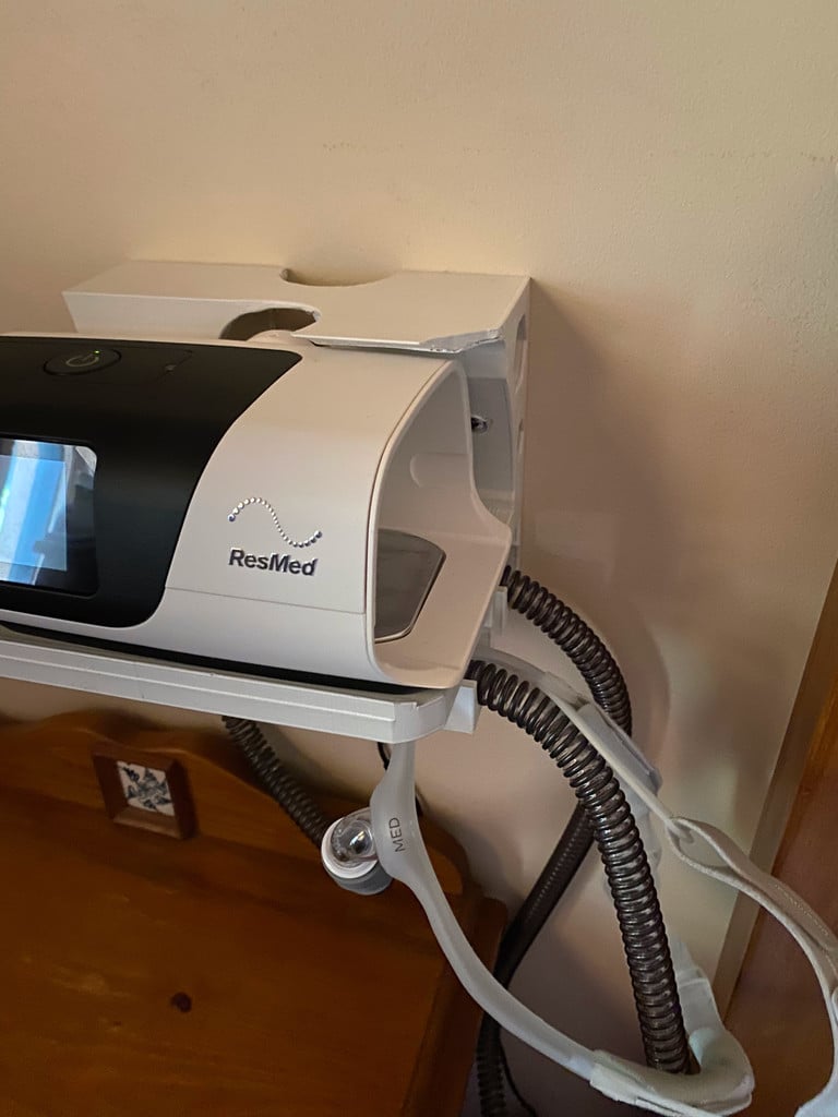Vægbeslag til ResMed Airsense 11 CPAP-maskine