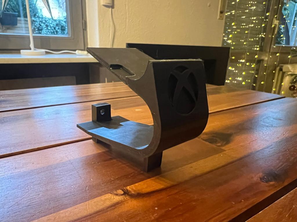 Xbox Series S Vægmontering med Elite Controller Stand