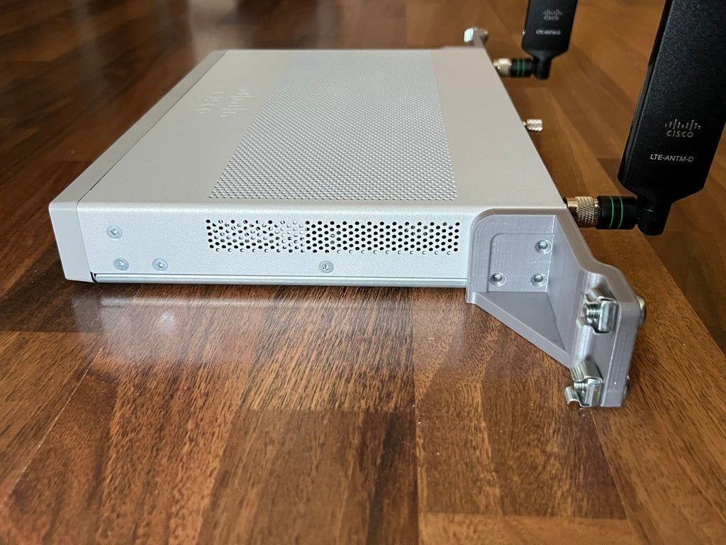 Rack ører - monteringskit til Cisco C1000 serien