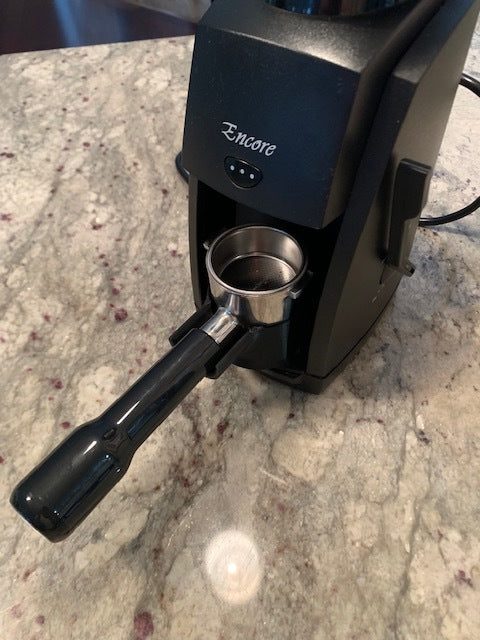 Baratza Encore Portafilterholder – Stabil Støtte til 51mm Portafilter