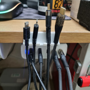 Kompakt Kabelholder til Effektiv Kabelstyring