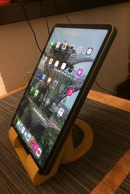 Robust iPad Stativ til Vertikal Visning – Ideel til Madlavning