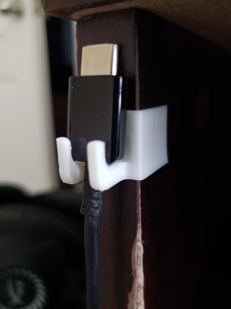 Skrivebordskabelholder til Samsung USB-C Oplader – Klipsdesign for 15,2 mm Bordben