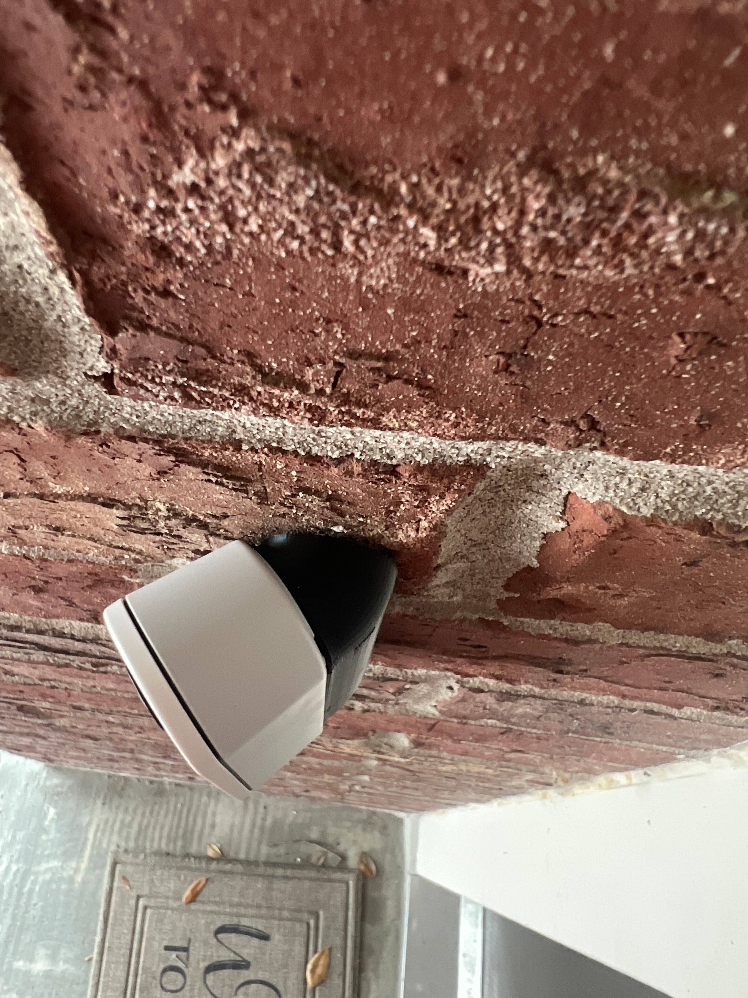 Simplisafe Dørklokke 45° Vinkelbeslag for Optimal Udsigt