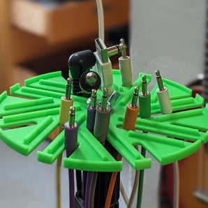 Kabelophæng til Synth og Korte Kabler
