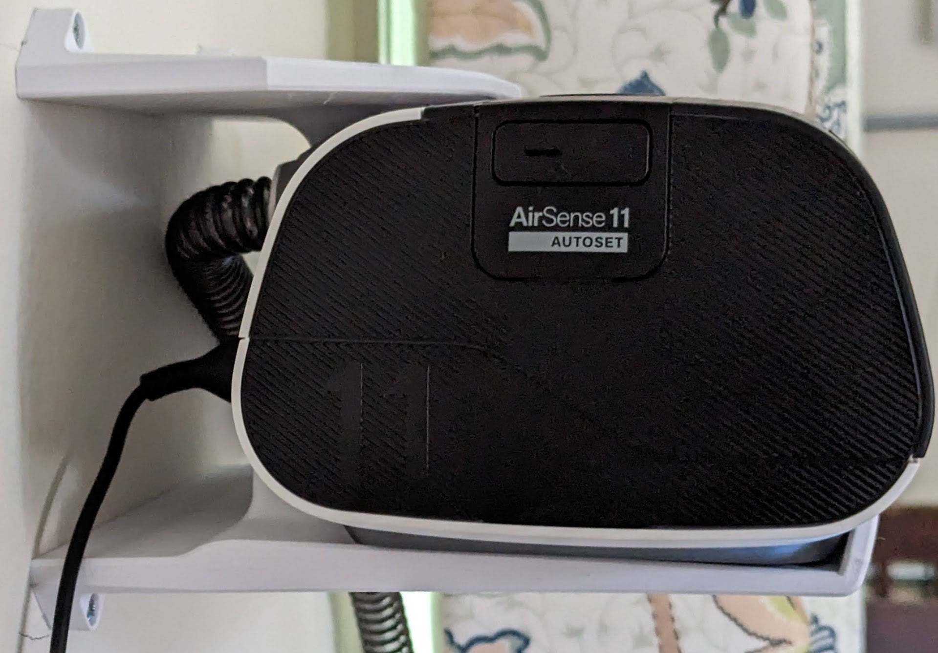 Vægmontering til ResMed AirSense 11 CPAP-maskine