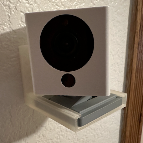 Vandret Vægbeslag til Wyze Cam V2 – Fleksibel Montering med Command Velcro