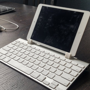 Remixed iPad Mini og Apple Trådløs Tastatur Holder