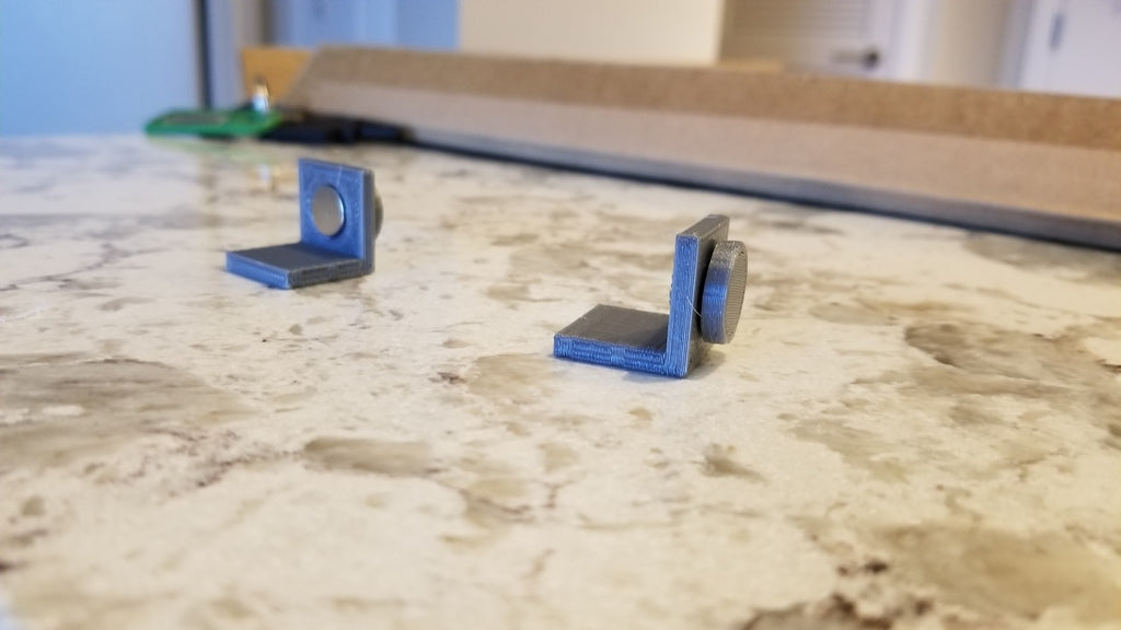 Magnetisk monteringsbeslag til Ikea Lack