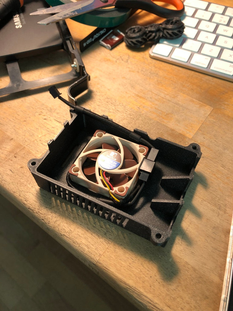 Raspberry Pi 3 - Kabinet med topmontering til ventilator