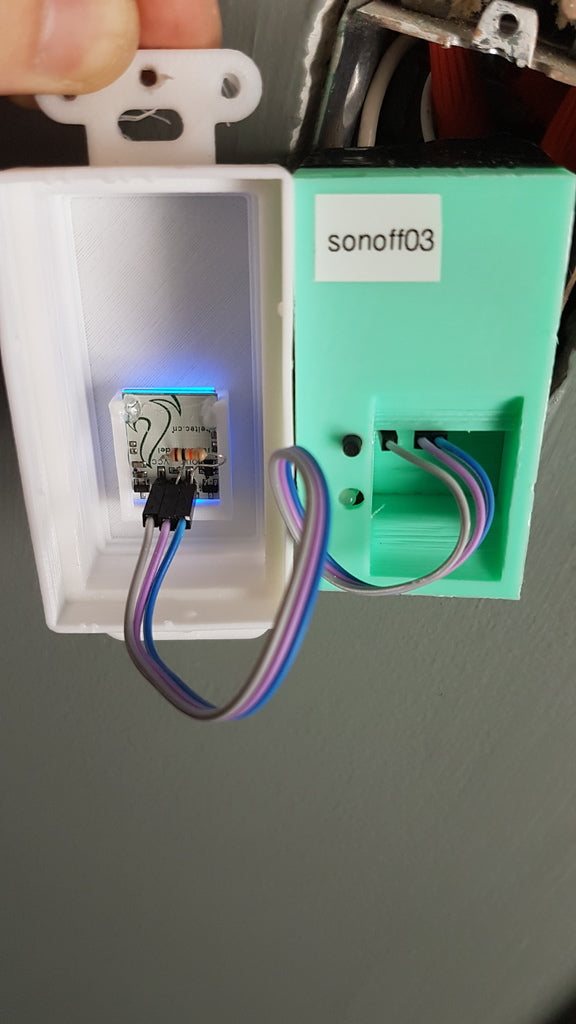 Sonoff Basic Decora dækning med kapacitiv berøringsversion