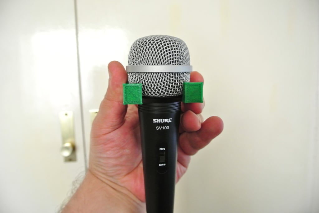 Vægmonteret holder til Shure SV100 mikrofon