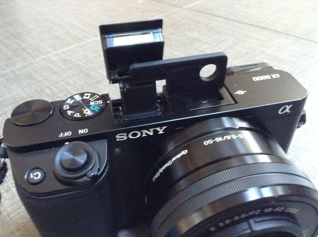 Bounce Flash Holder til Sony A6000 Kamera