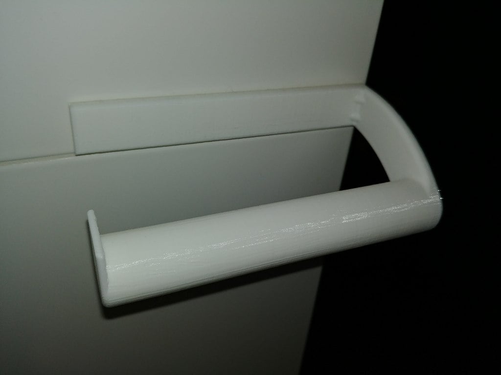 Toiletpapirholder med forstærkning til badeværelse