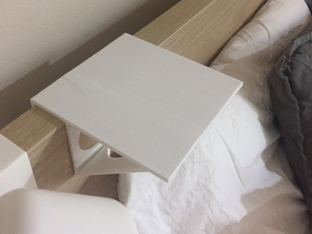 Ikea Malm sengebord og højttalerholder