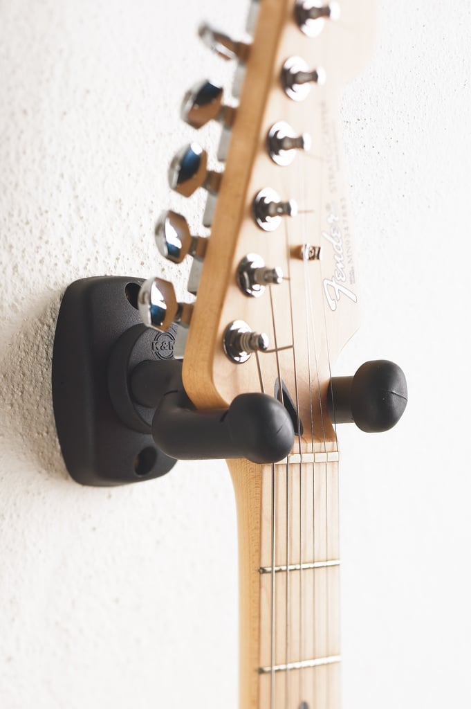 Universal vægmontering til guitar med gravitationshold og bevægelige dele