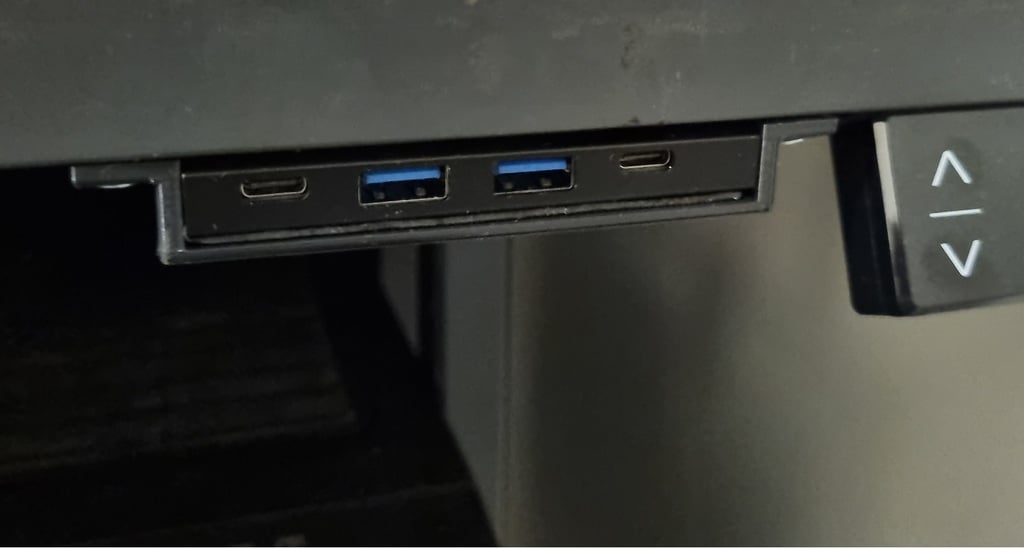 Under Desk Monterbar Simplecom USB Hub