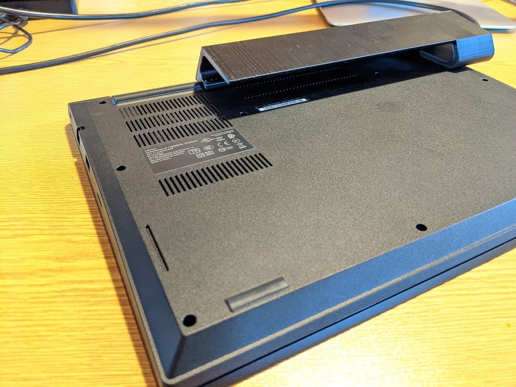 Lenovo Thinkpad E495 (E490) stand til brug med DELL WD15 dock