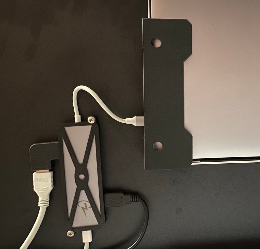 Under-desk montering beslag til CharJenPro USB C Hub