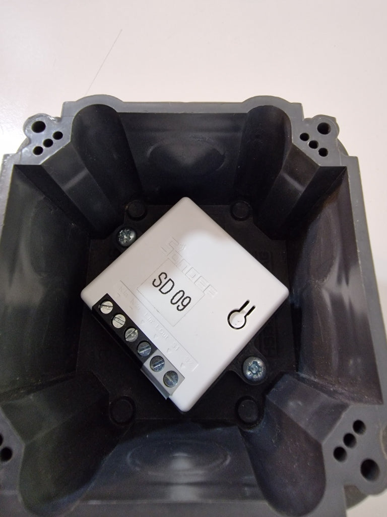 Sonoff Mini R2 Adapter til Schweiziske Stikkontakter (HSB-WEIBEL)