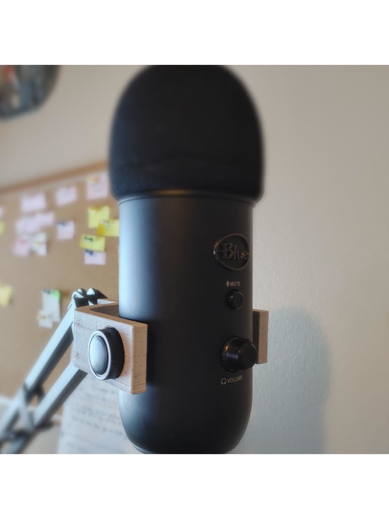 Montering til Blue Yeti-mikrofon på skrivebord